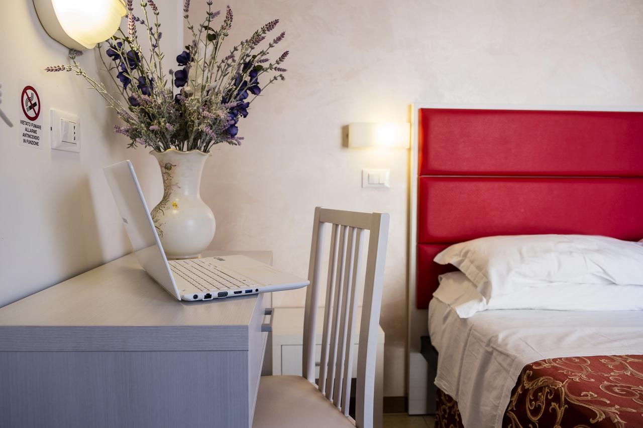 Hotel Belmar Rivazzurra Di Rimini Kültér fotó